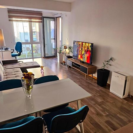 Eva'S Premium Apartments Szkopje Kültér fotó