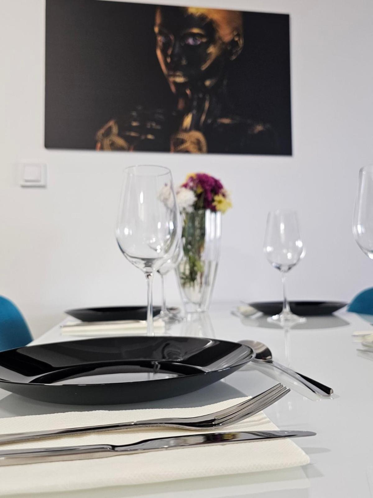 Eva'S Premium Apartments Szkopje Kültér fotó